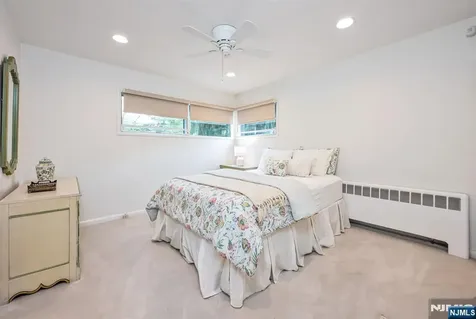 31 Sherwood Drive Hillsdale NJ 07642