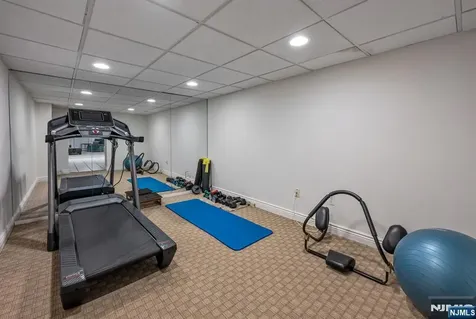 31 Sherwood Drive Hillsdale NJ 07642