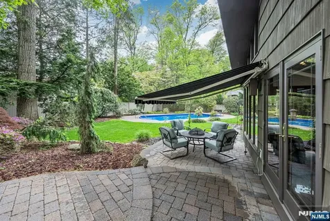 31 Sherwood Drive Hillsdale NJ 07642