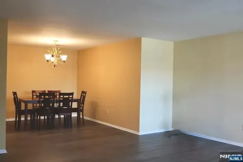 2009 Beatrice Court Mahwah NJ 07430