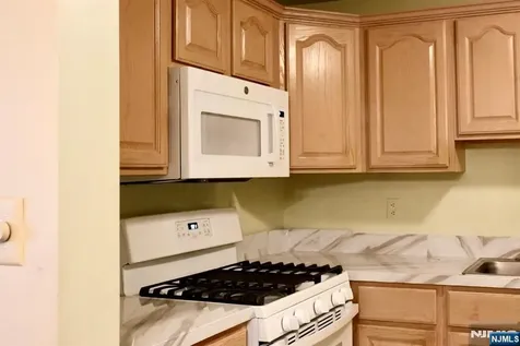 2009 Beatrice Court Mahwah NJ 07430