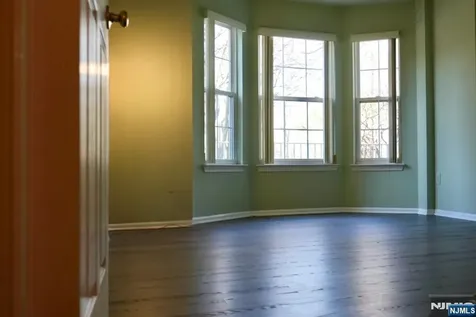 2009 Beatrice Court Mahwah NJ 07430
