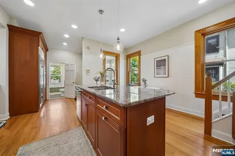 215 Inwood Avenue Montclair NJ 07043