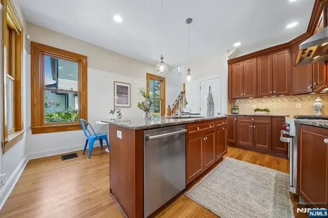 215 Inwood Avenue Montclair NJ 07043