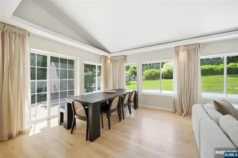 4 Ackerman Street Waldwick NJ 07463