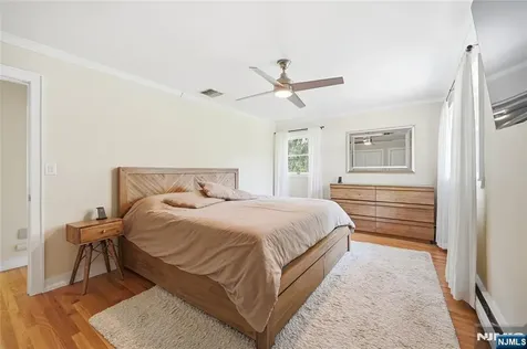 4 Ackerman Street Waldwick NJ 07463