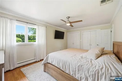 4 Ackerman Street Waldwick NJ 07463
