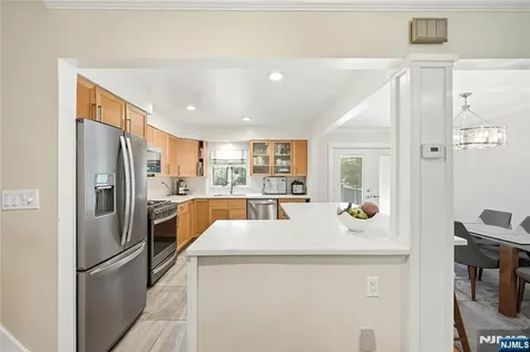 4 Ackerman Street Waldwick NJ 07463
