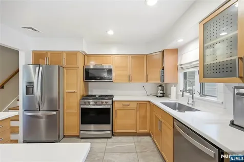 4 Ackerman Street Waldwick NJ 07463