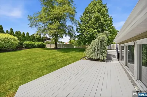4 Ackerman Street Waldwick NJ 07463
