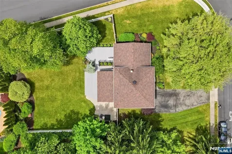 4 Ackerman Street Waldwick NJ 07463