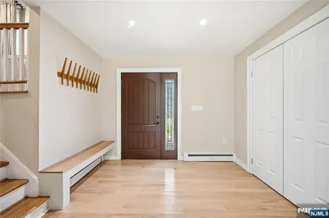 4 Ackerman Street Waldwick NJ 07463