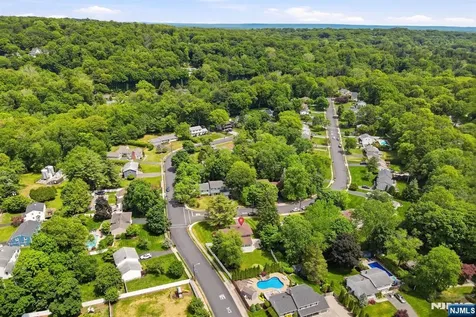 4 Ackerman Street Waldwick NJ 07463