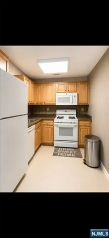 131 Clinton Place Hackensack NJ 07601