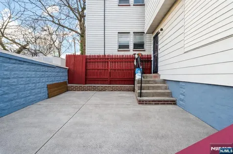 130 Renner Avenue Newark NJ 07112