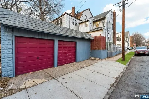 130 Renner Avenue Newark NJ 07112