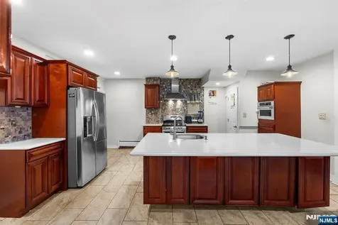130 Renner Avenue Newark NJ 07112