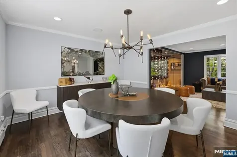 327 Woodside Avenue Franklin Lakes NJ 07417