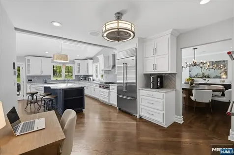 327 Woodside Avenue Franklin Lakes NJ 07417