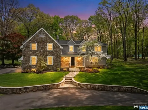 327 Woodside Avenue Franklin Lakes NJ 07417