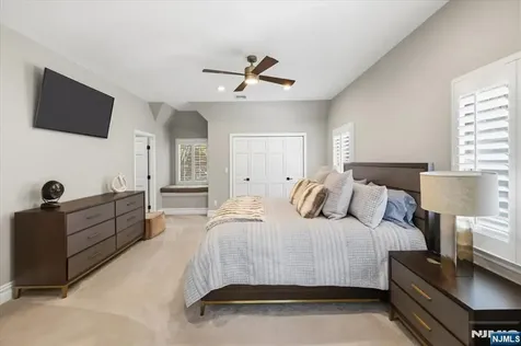 327 Woodside Avenue Franklin Lakes NJ 07417