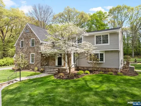 327 Woodside Avenue Franklin Lakes NJ 07417