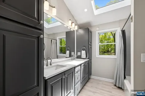 327 Woodside Avenue Franklin Lakes NJ 07417