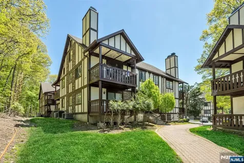 3202 Stowe Lane Mahwah NJ 07430