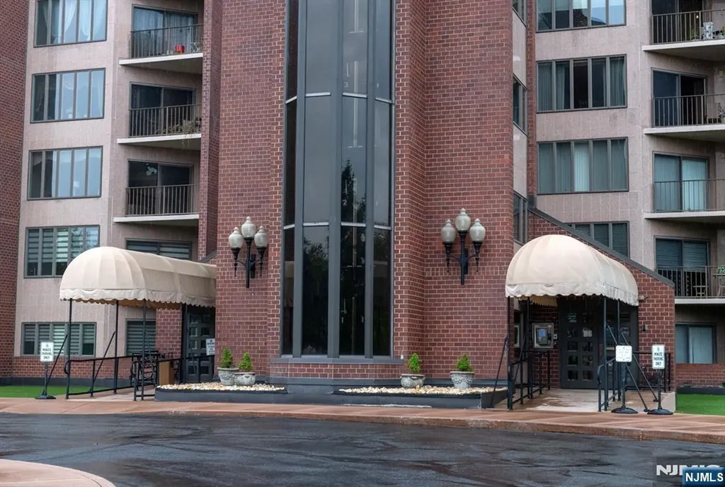 1360 Hamburg Turnpike Wayne NJ 07470