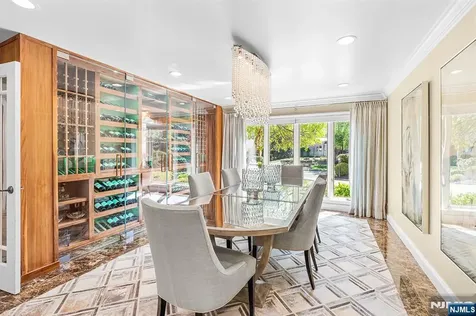37 Hemlock Road Livingston NJ 07039