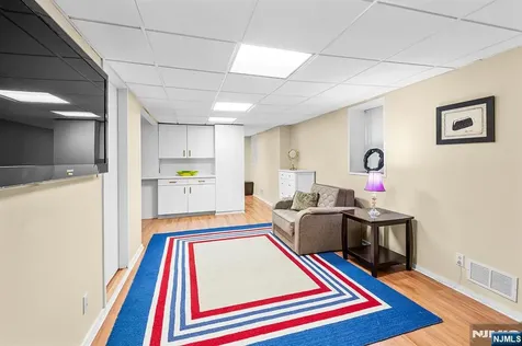 37 Hemlock Road Livingston NJ 07039