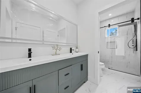 52 Congressional Parkway Livingston NJ 07039