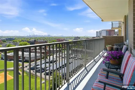160 Overlook Avenue Hackensack NJ 07601