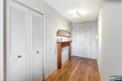 160 Overlook Avenue Hackensack NJ 07601