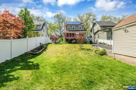 1281 Longfellow Avenue Teaneck NJ 07666
