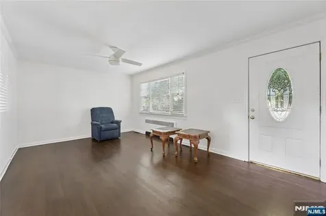 15 Congress Street Dumont NJ 07628