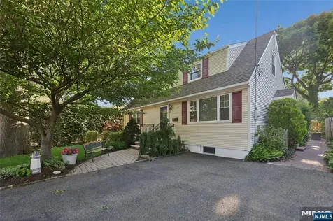 15 Congress Street Dumont NJ 07628
