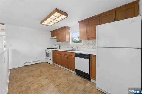15 Congress Street Dumont NJ 07628