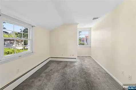 15 Congress Street Dumont NJ 07628