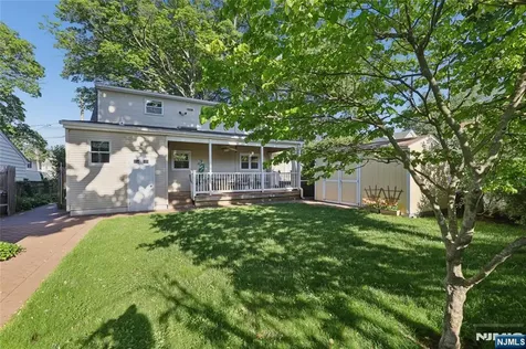 15 Congress Street Dumont NJ 07628