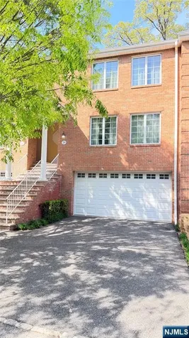 29 Skymark Court Upper Saddle River NJ 07458