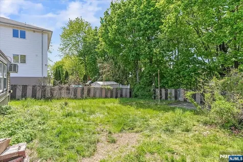 43 Maitland Place Garfield NJ 07026