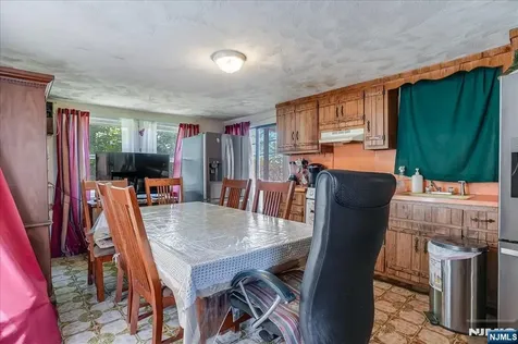 43 Maitland Place Garfield NJ 07026