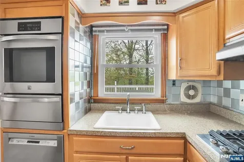 12 Stafford Drive Wanaque NJ 07465