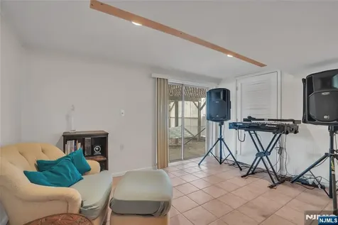 12 Stafford Drive Wanaque NJ 07465
