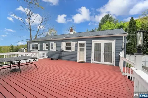 12 Stafford Drive Wanaque NJ 07465