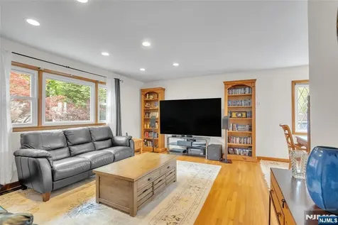 12 Stafford Drive Wanaque NJ 07465