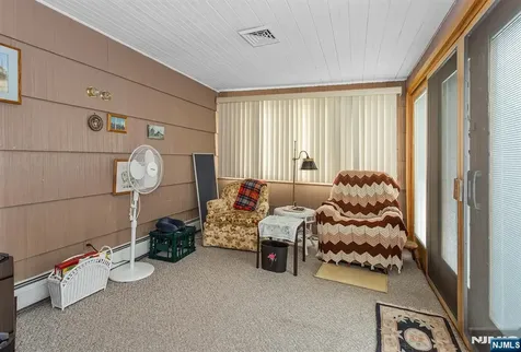 40 17th Avenue Elmwood Park NJ 07407