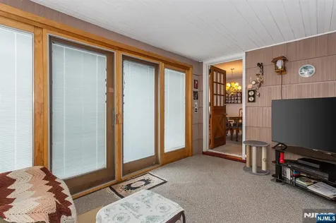40 17th Avenue Elmwood Park NJ 07407
