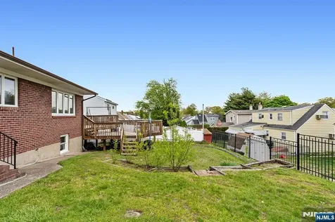 40 17th Avenue Elmwood Park NJ 07407